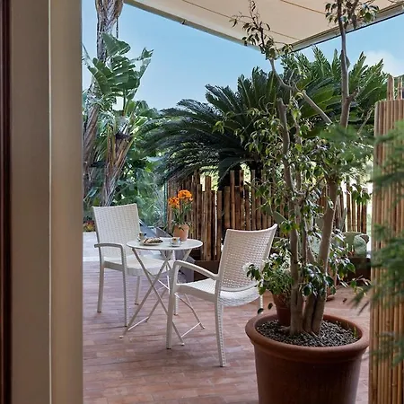 In Con Giardino Light Apartment Syracuse