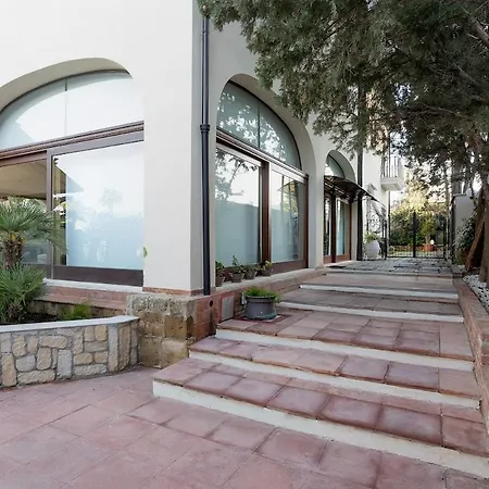 Apartment Numeroquattro-light Green, Open Space Con Vista Sul Giardino E Piscina